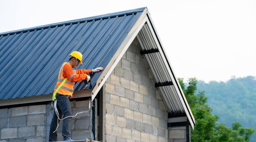 Professional residential roofers in Derma, MS